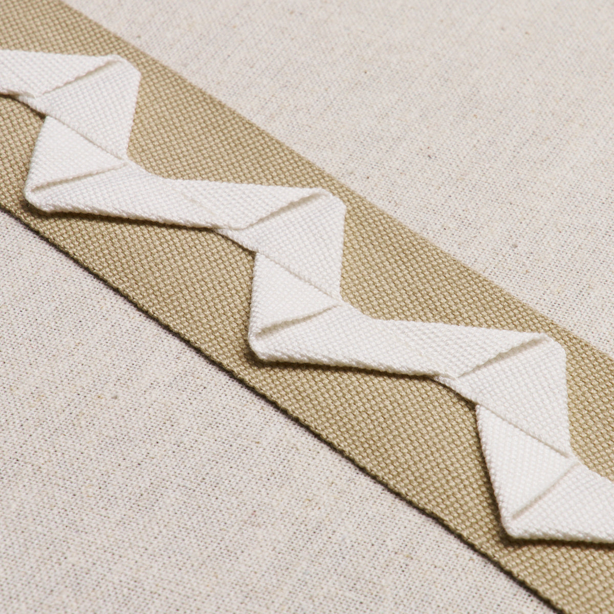 LAZARE APPLIQUÉ TAPE | IVORY ON NATURAL