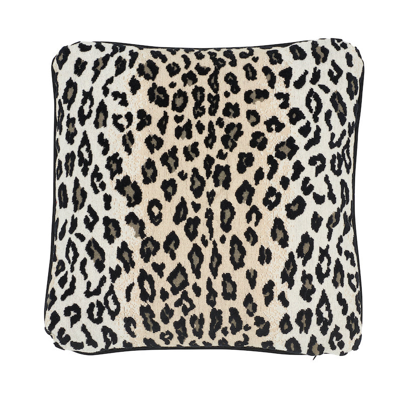 Safari Epingle Pillow | Snow Leopard