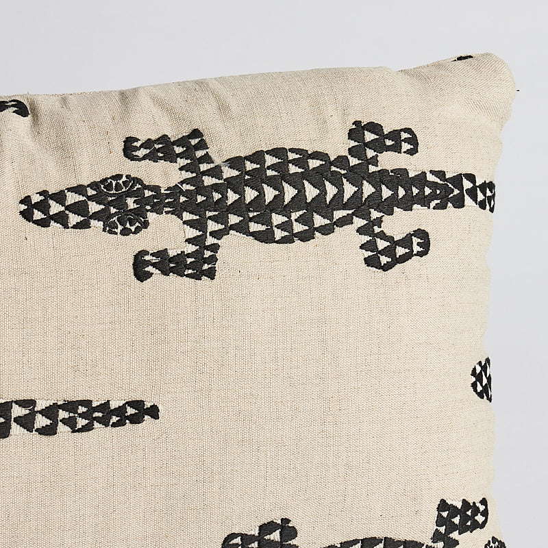 Baracoa Embroidery Pillow | Black