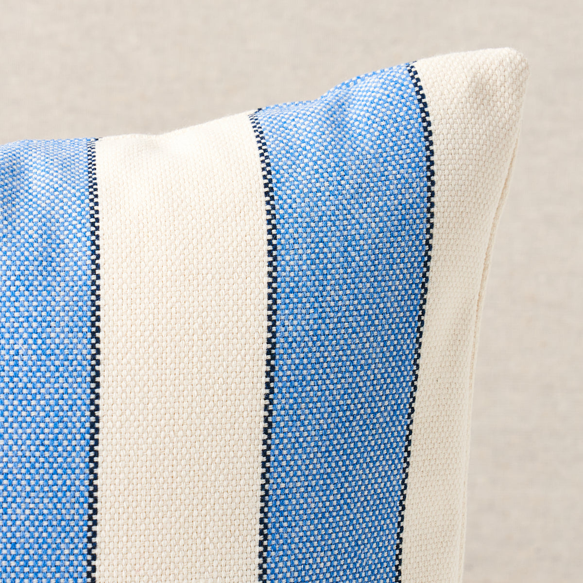 Blumont Indoor/Outdoor Pillow | Blue